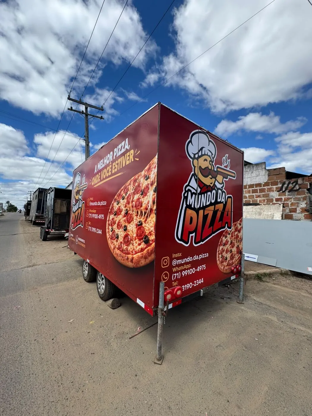 Trailer envelopado do Mundo da Pizza